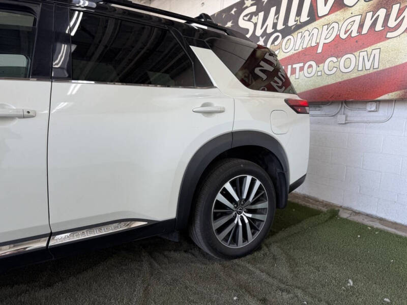 2022 Nissan Pathfinder Platinum