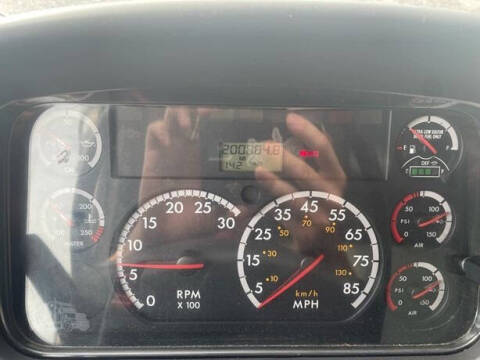 2012 Freightliner Business class M2