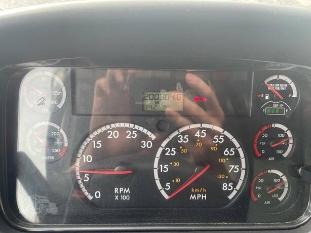 2012 Freightliner Business class M2