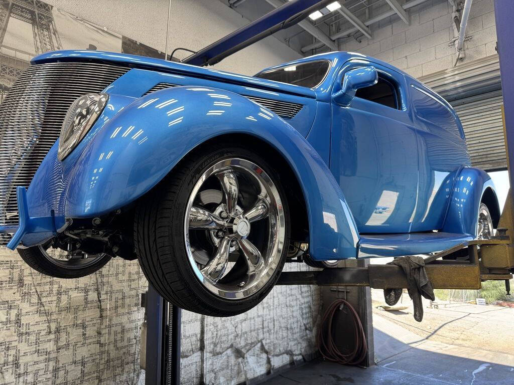 1937 Ford Sedan Delivery 67