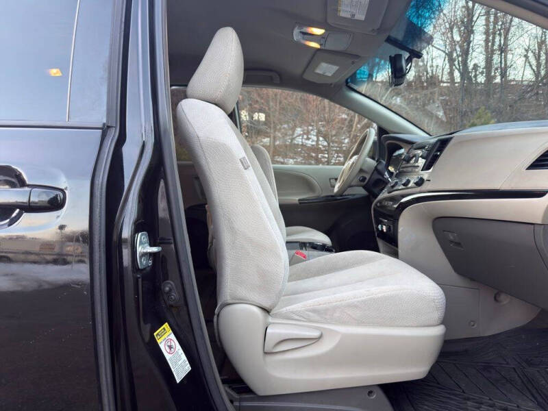 2012 Toyota Sienna