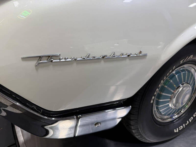 1962 Ford Thunderbird