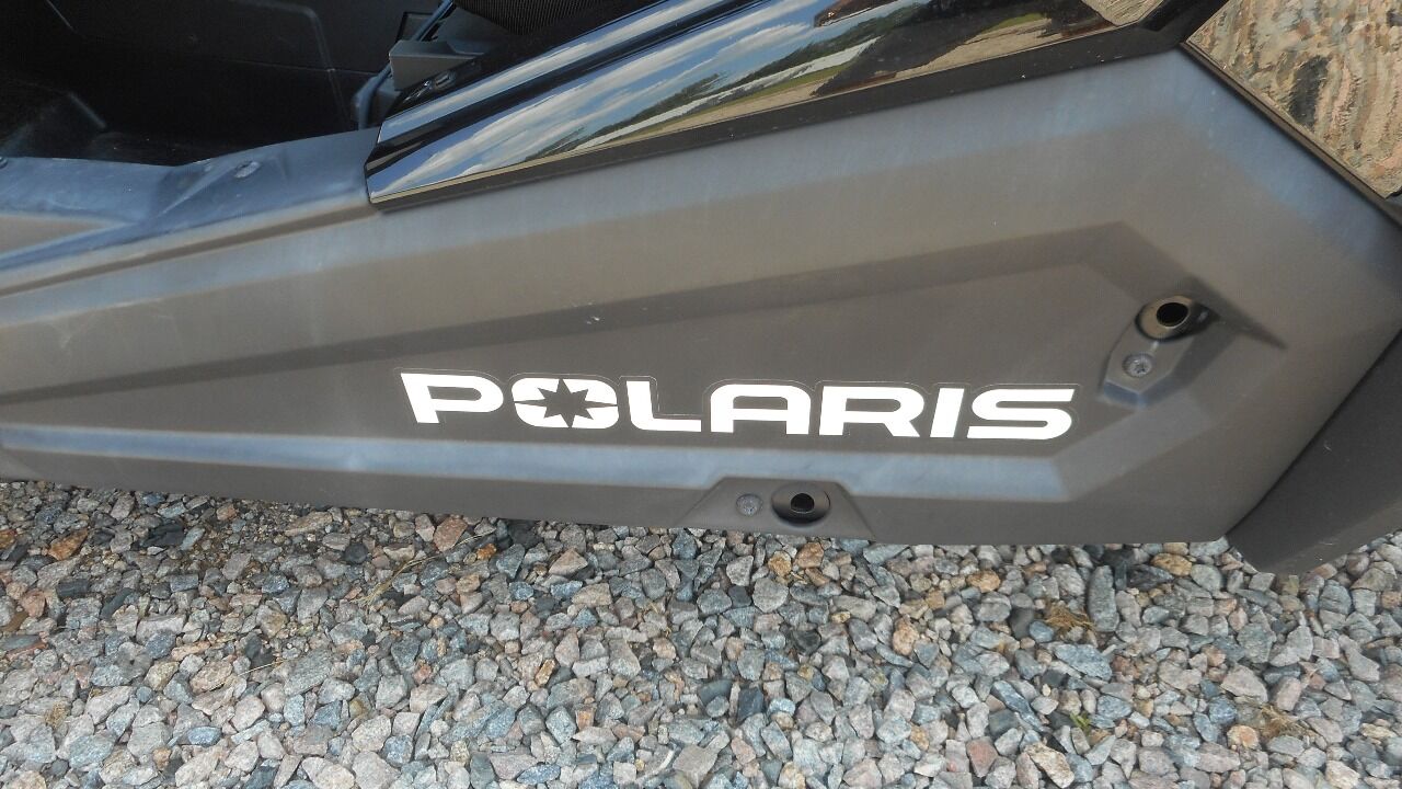 2022 Polaris RZR 8