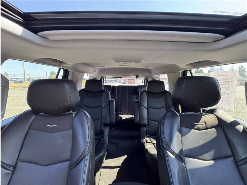 2015 Cadillac Escalade Luxury