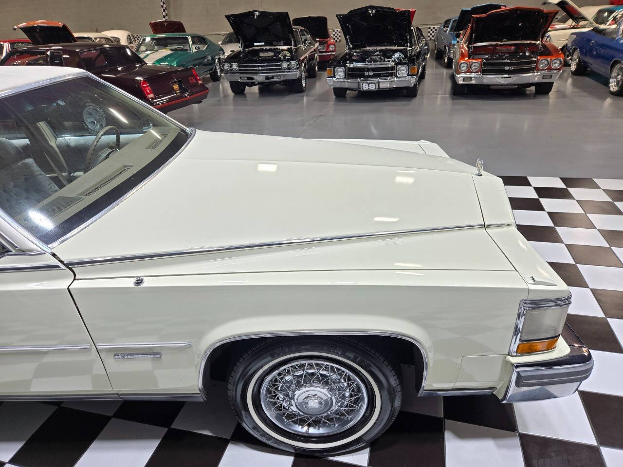 1981 Cadillac Fleetwood Brougham 33