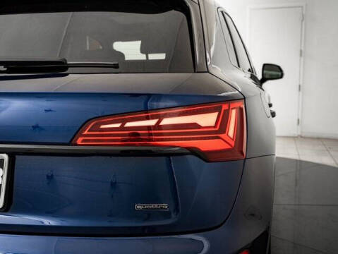 2025 Audi Q5 quattro Premium 40 TFSI