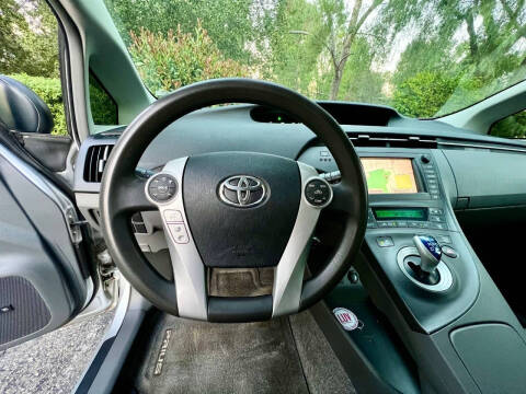 2010 Toyota Prius III