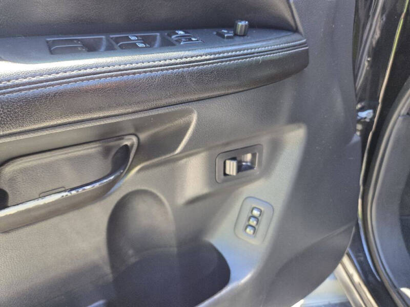 2013 Nissan Armada Platinum
