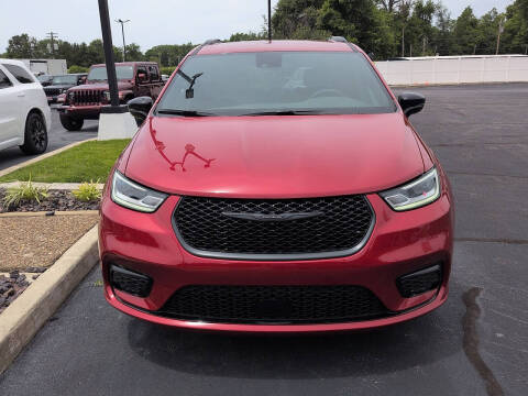 2026 Chrysler Pacifica Select