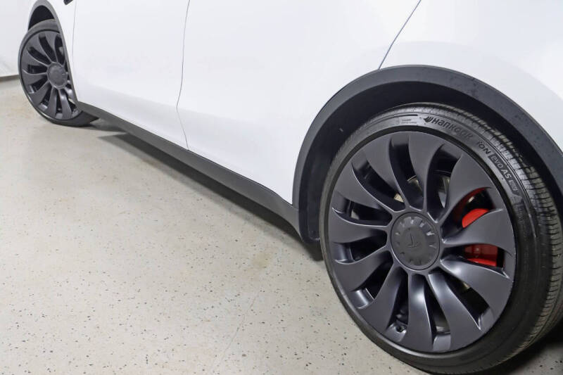 2025 Tesla Model Y Performance