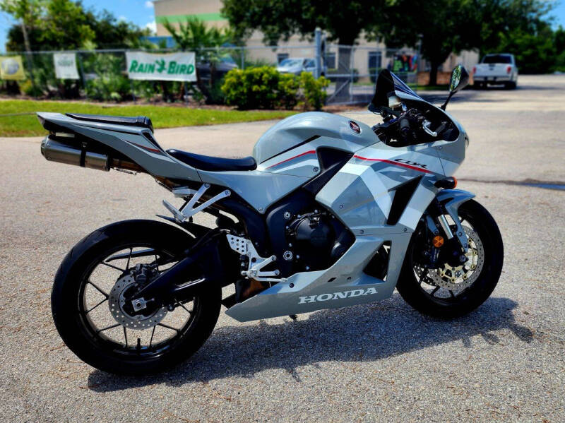 2025 Honda CBR600RR