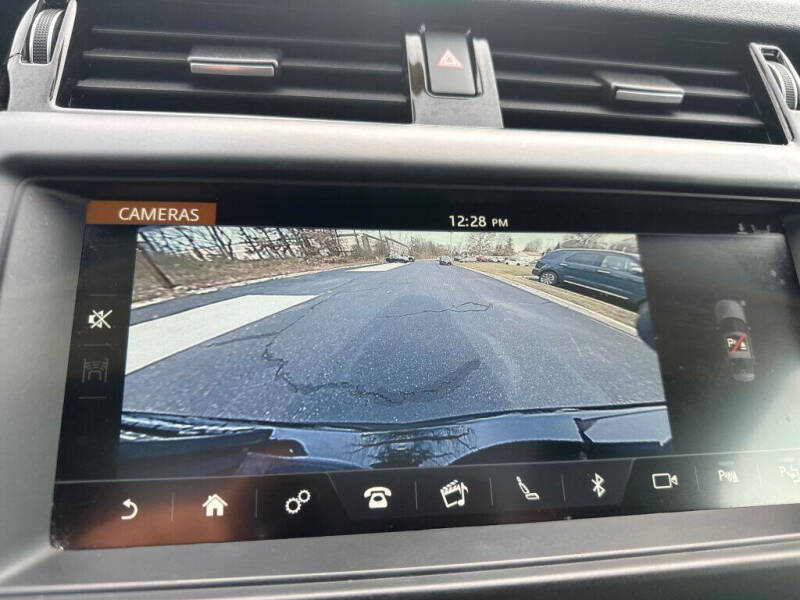 2020 Land Rover Discovery SE