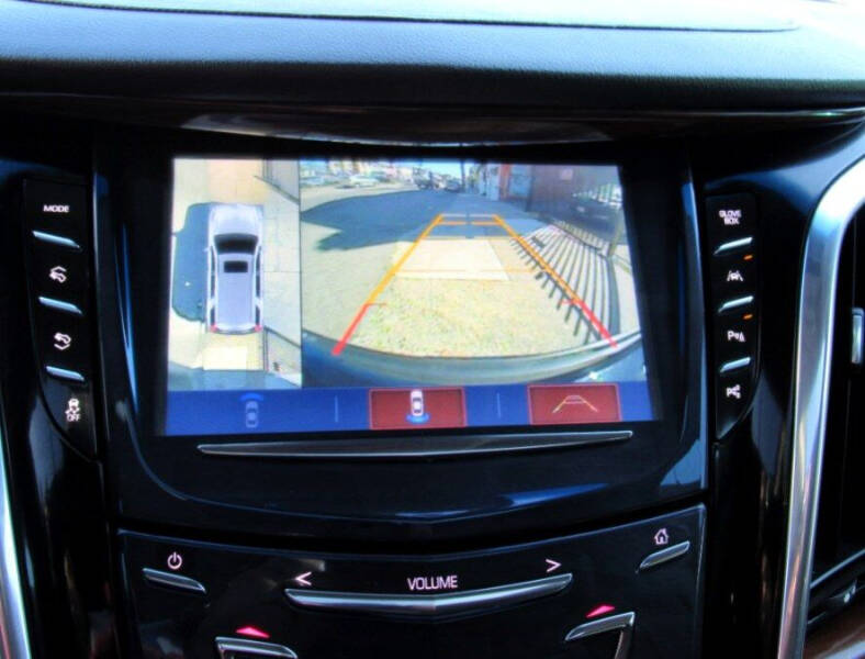 2018 Cadillac Escalade ESV Luxury