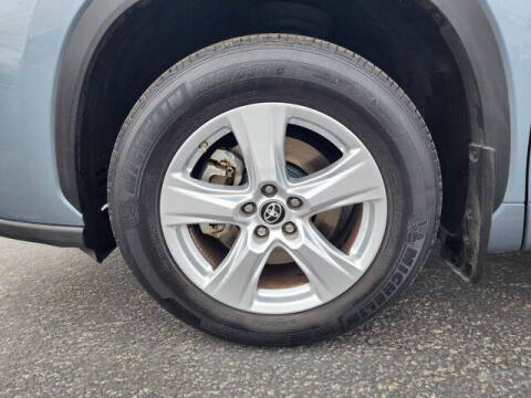 2021 Toyota Highlander LE