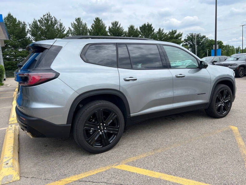 2024 GMC Acadia Elevation