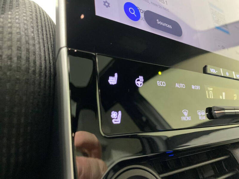 2024 Toyota bZ4X Limited