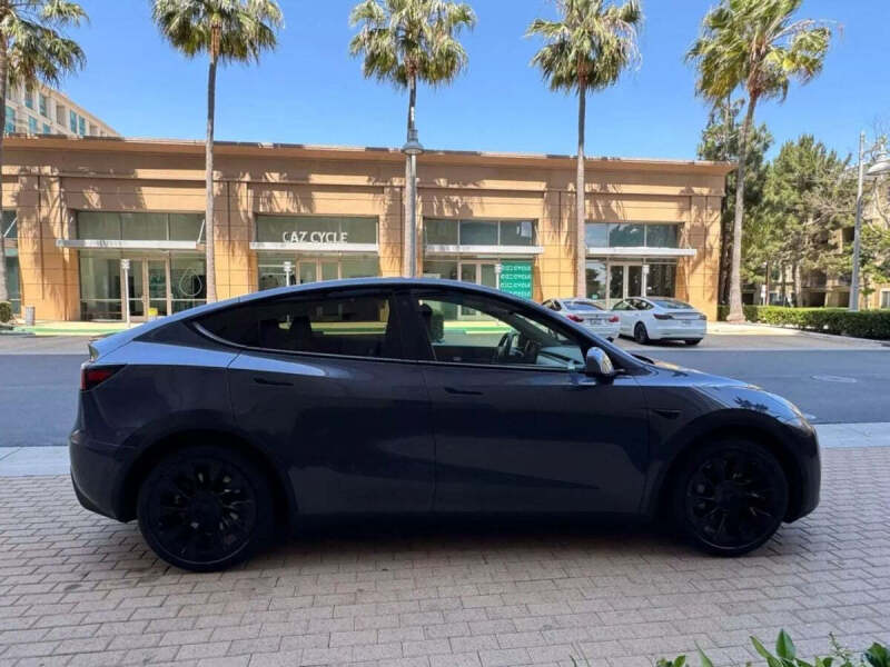 2024 Tesla Model Y Performance