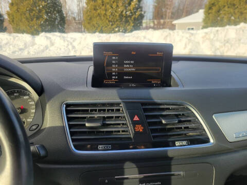 2016 Audi Q3 2.0T quattro Prestige