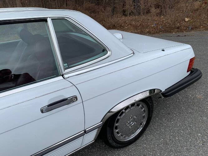 1986 Mercedes-Benz 560-Class 560 SL