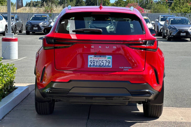 2022 Lexus NX 350h Premium