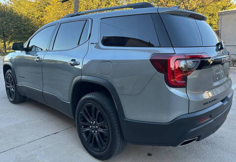 2023 GMC Acadia SLT
