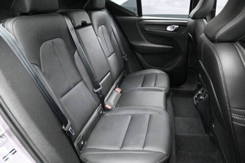 2026 Volvo XC40 B5 Plus