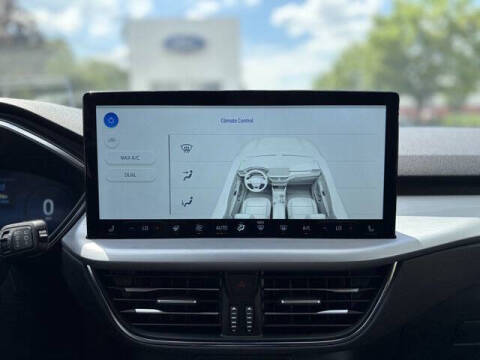 2025 Ford Escape Hybrid Platinum