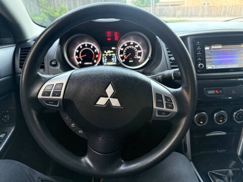 2017 Mitsubishi Lancer ES