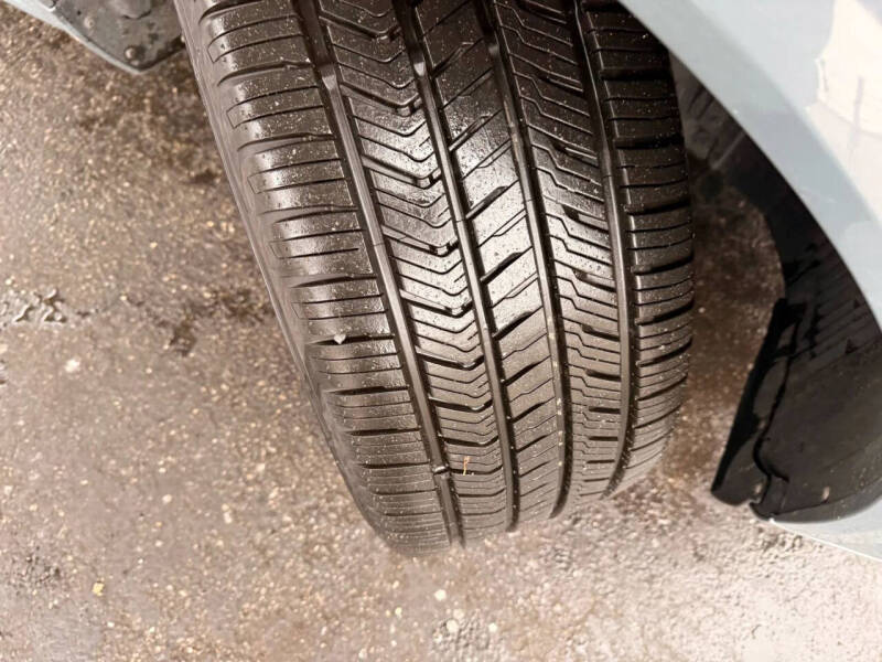 2020 Volvo XC90 T6 Momentum 6-Passenger