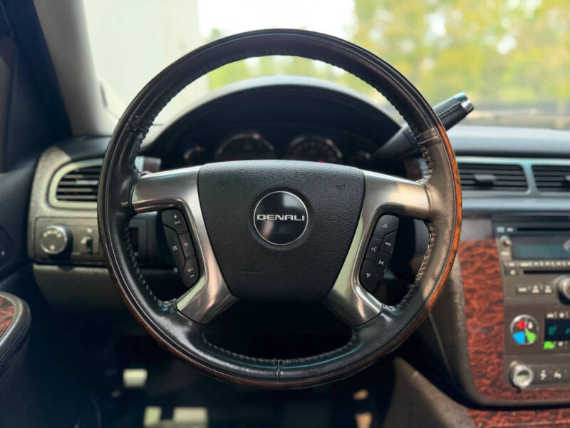 2007 GMC Yukon XL Denali