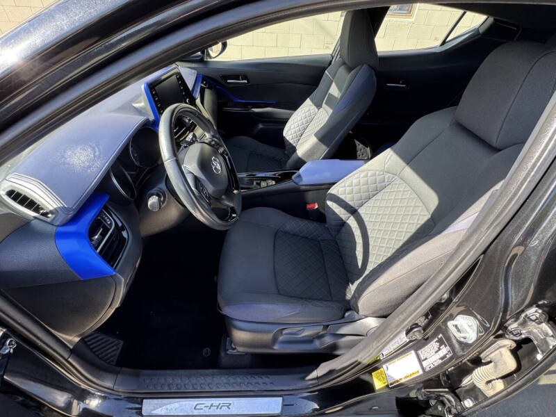 2021 Toyota C-HR LE