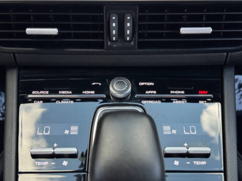 2022 Porsche Cayenne E-Hybrid