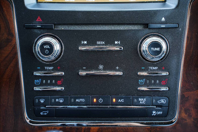 2016 Lincoln Navigator Select