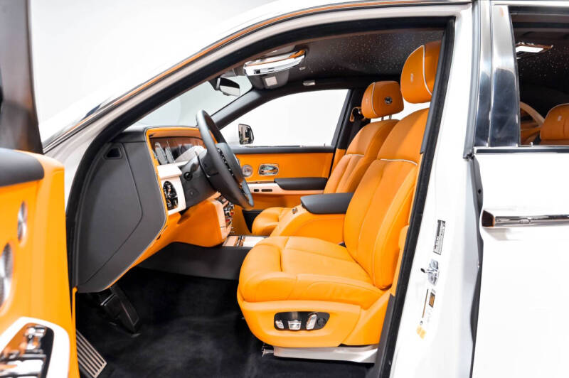 2022 Rolls-Royce Phantom