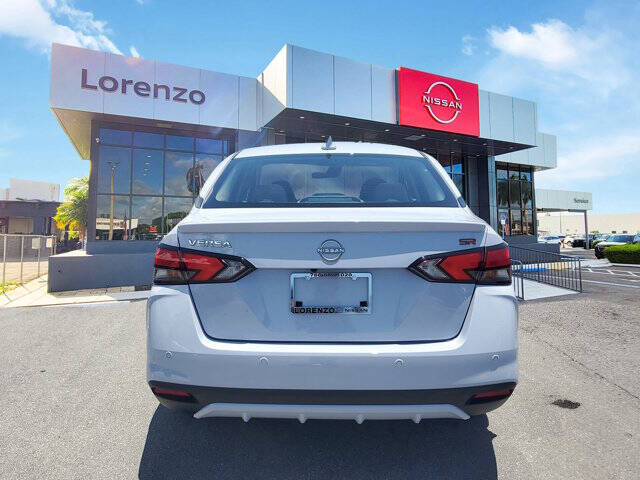 2025 Nissan Versa SR