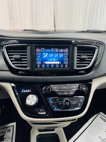 2020 Chrysler Pacifica Touring