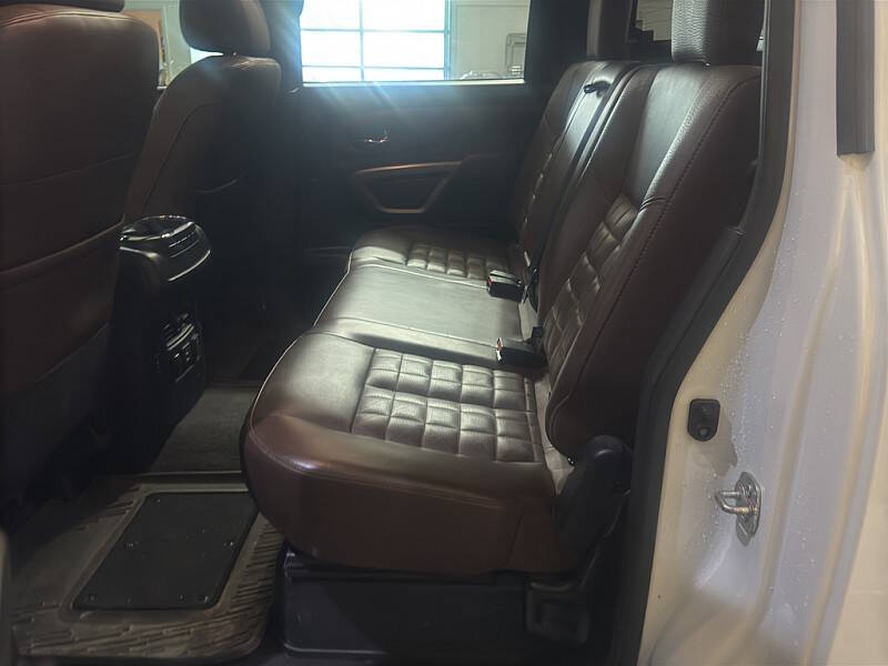 2021 Nissan Titan