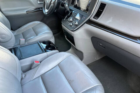 2016 Toyota Sienna