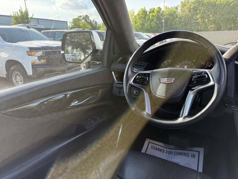 2017 Cadillac Escalade Platinum
