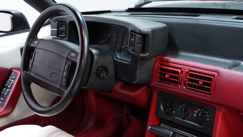 1990 Ford Mustang GT