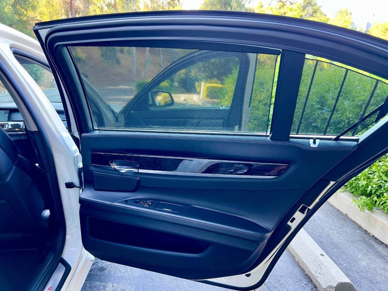 2012 BMW 7 Series 750Li