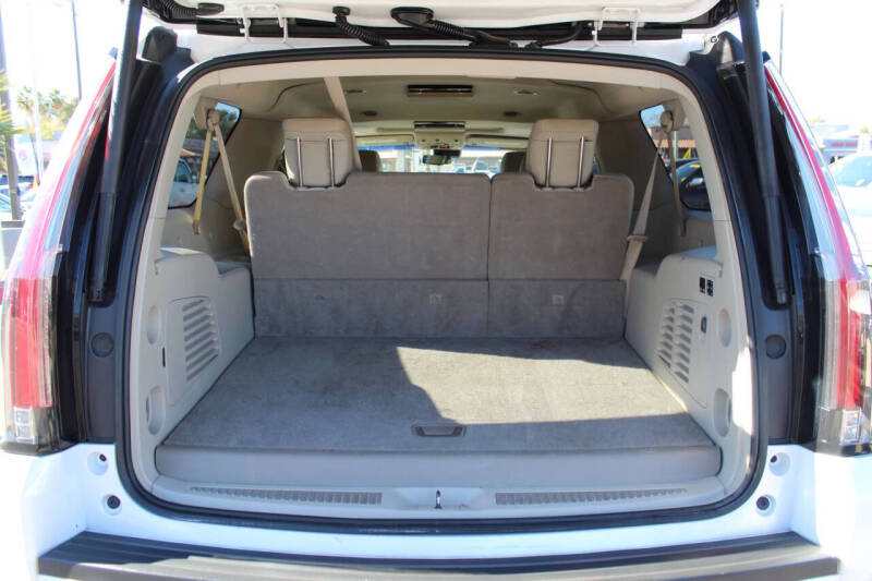 2020 Cadillac Escalade ESV Premium Luxury