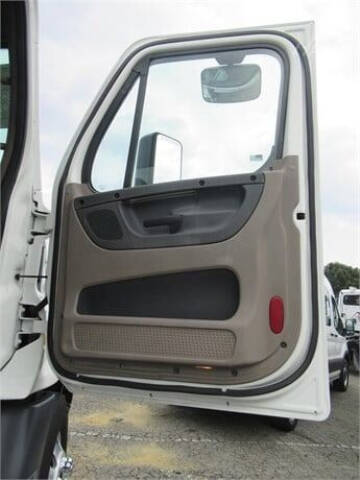 2014 Freightliner Cascadia