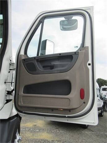 2014 Freightliner Cascadia