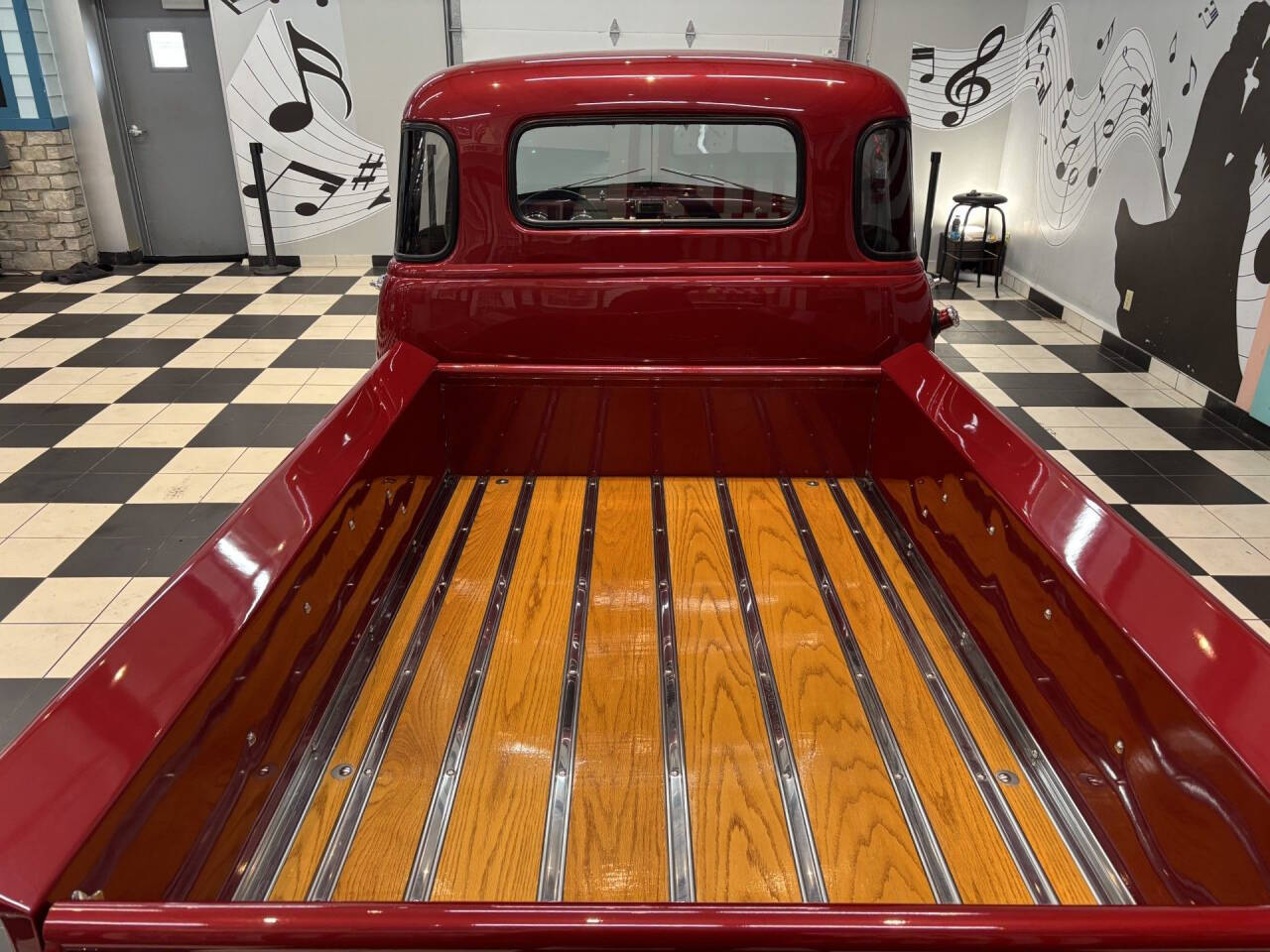 1952 Chevrolet 5 Window 15