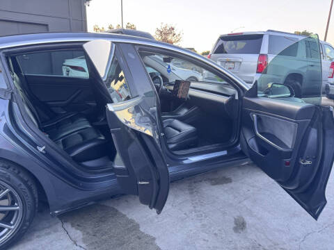 2019 Tesla Model 3 Standard Range Plus