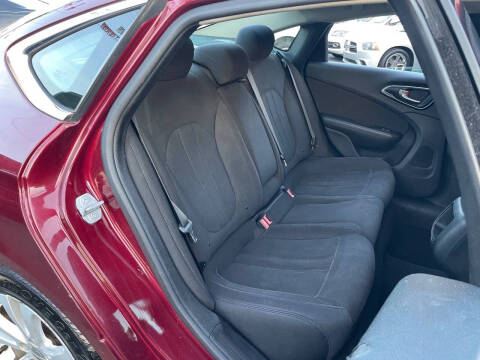 2016 Chrysler 200 Limited