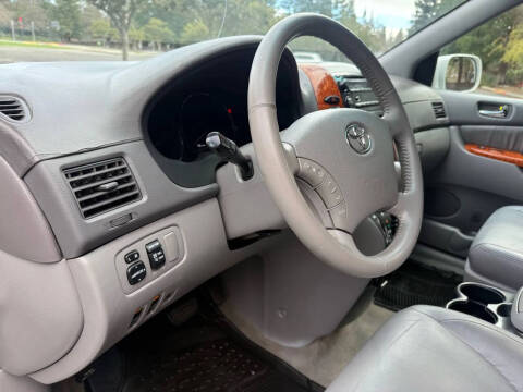 2009 Toyota Sienna