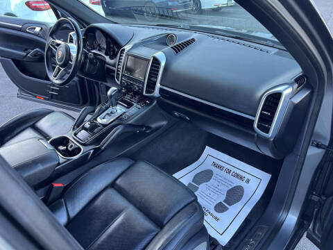 2016 Porsche Cayenne S