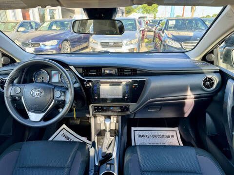 2017 Toyota Corolla LE